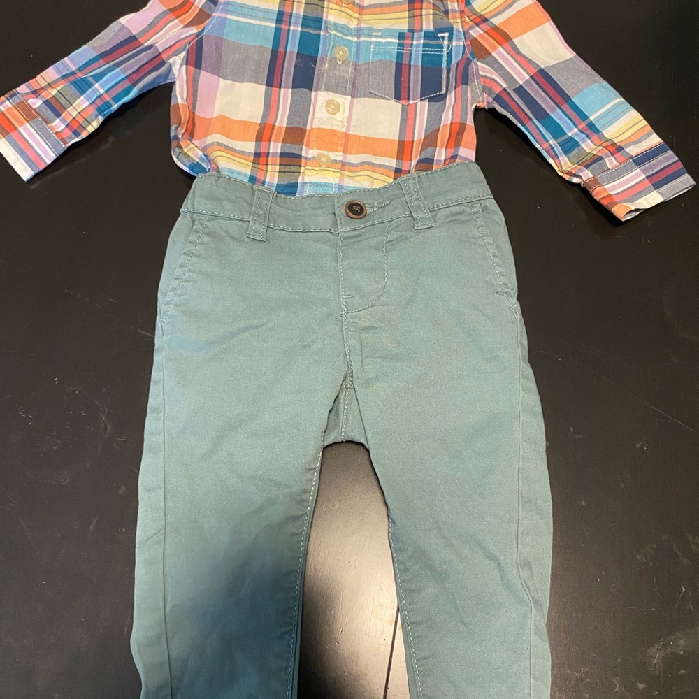 Boy's OshKosh 2 pc Outfit Sz 9 M